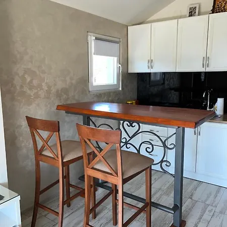 Cezar 2 Apartment