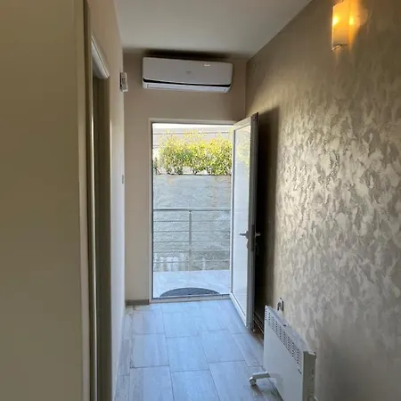 Apartment Cezar 2 *